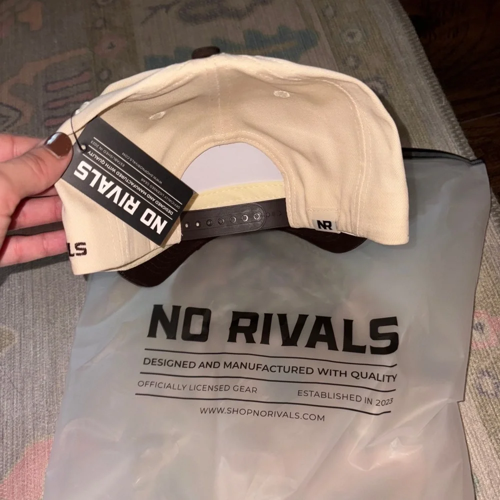 Howdy Two-Tone trucker hat - Picture 3 of 4